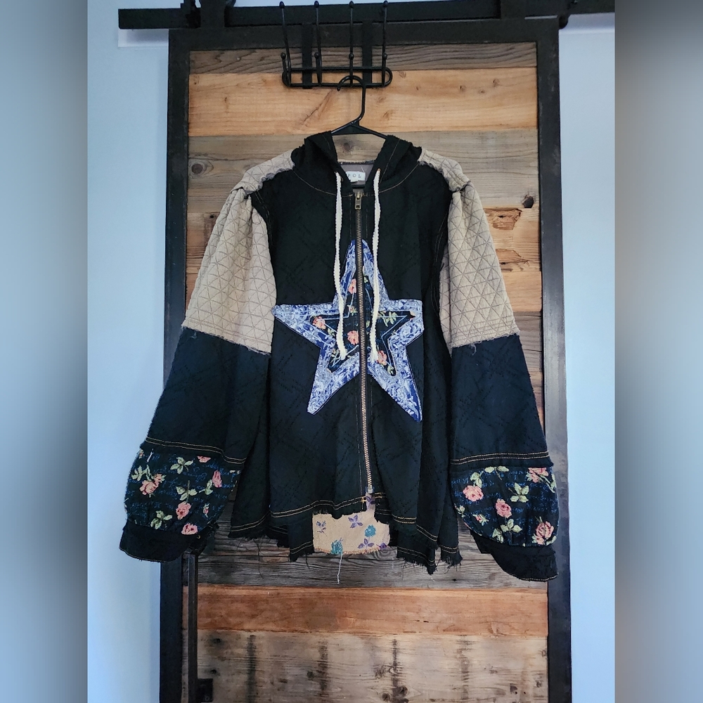 NWOT POL OVERSIZED Front Jacquard Star Patched Hooded Jacket Size Large - Picture 5 of 8